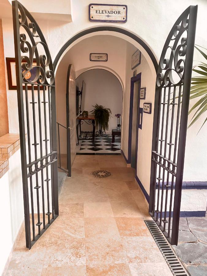 Hotel Suites Mar Elena (Adults Only) بويرتو فالارتا المظهر الخارجي الصورة
