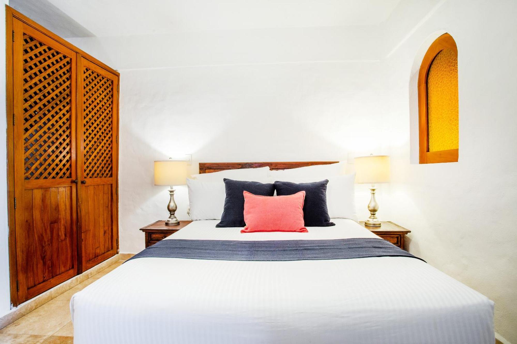 Hotel Suites Mar Elena (Adults Only) بويرتو فالارتا المظهر الخارجي الصورة