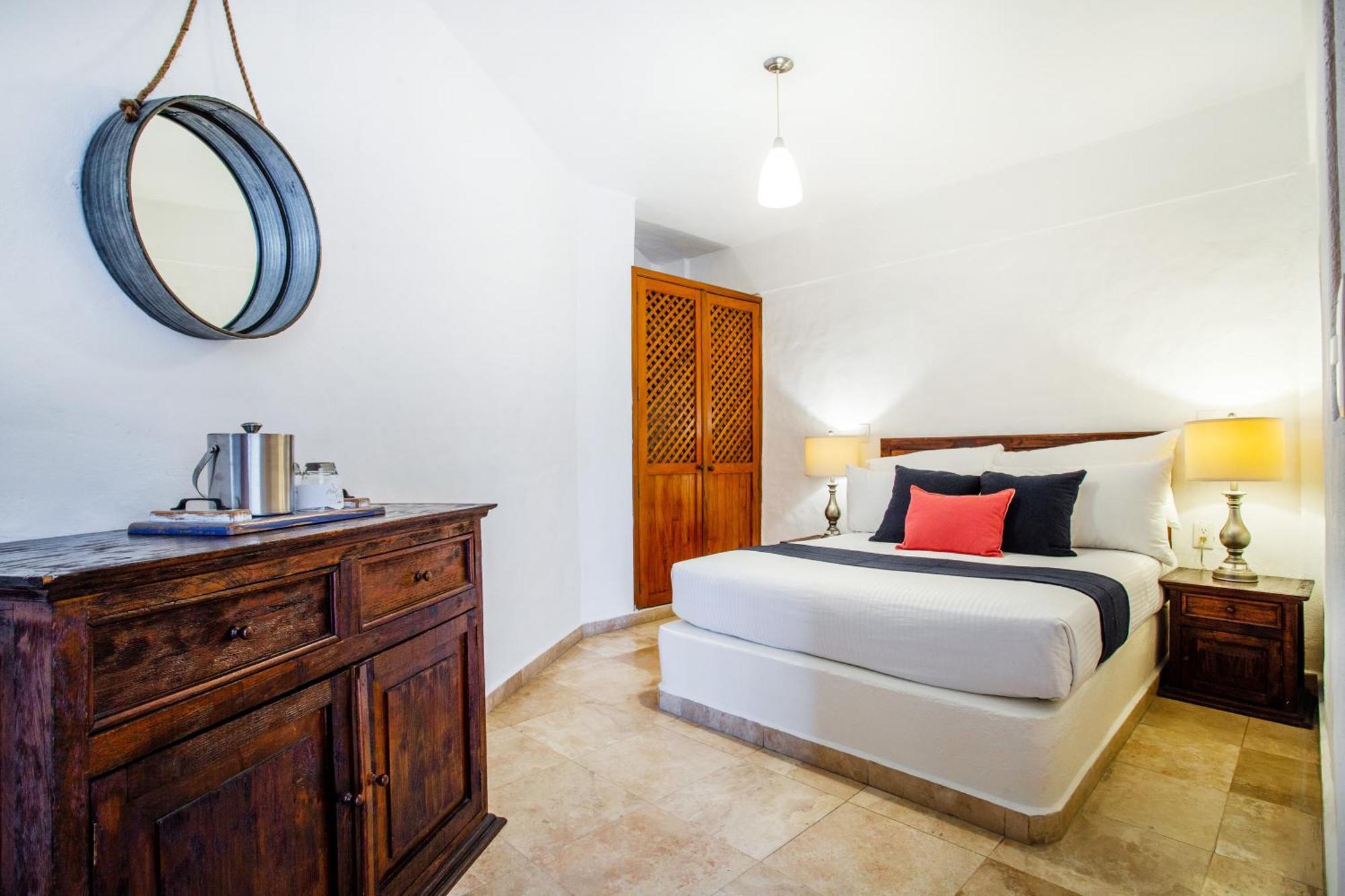 Hotel Suites Mar Elena (Adults Only) بويرتو فالارتا المظهر الخارجي الصورة